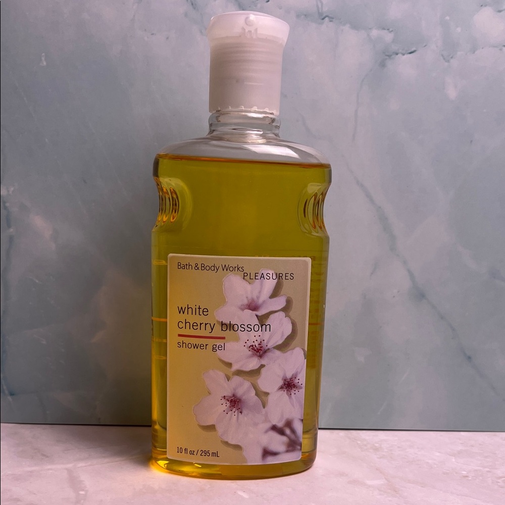 White Cherry Blossom 🌸 Shower Gel Bath & Body